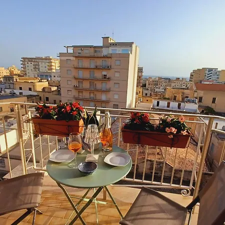 Apartment Central With Sea View
