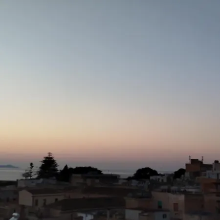 Central Sea View Марсала