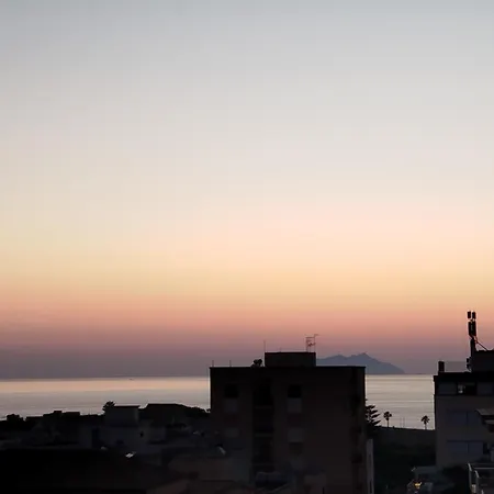 Апартаменты Central Sea View